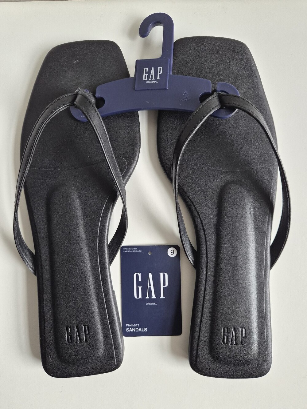 New GAP Vegan Leather Square Toe Flip Flop Black Summer Sandals Size 9